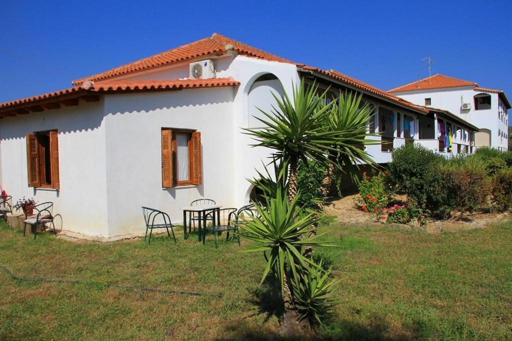 Ilias Apartments Methoni  Zimmer foto